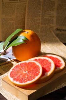 夏季水果血橙切片实拍图