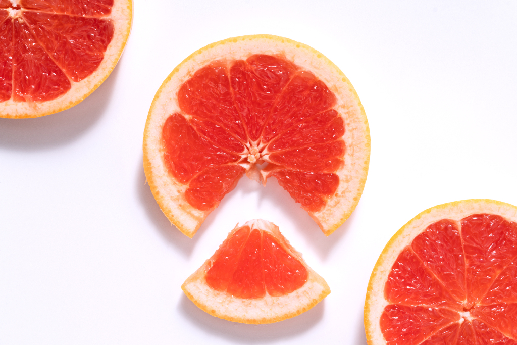 酸甜可口血橙艺术拍摄图版权图片下载