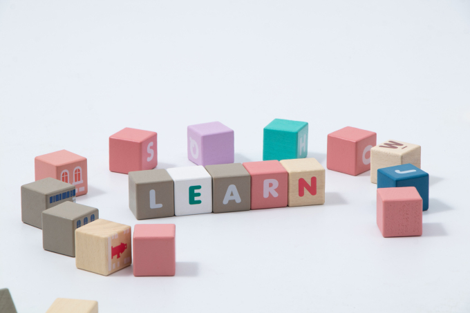 锻炼宝宝动脑能力彩色积木实拍图