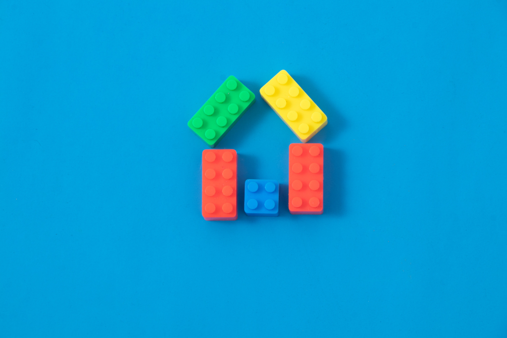 脑洞大开积木小房子高清图版权图片下载