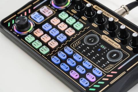线上直播设备调音器实拍图