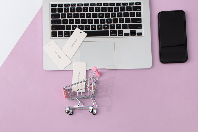 粉色购物车电商活动高清图