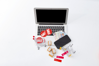 春季新品电商活动实拍图