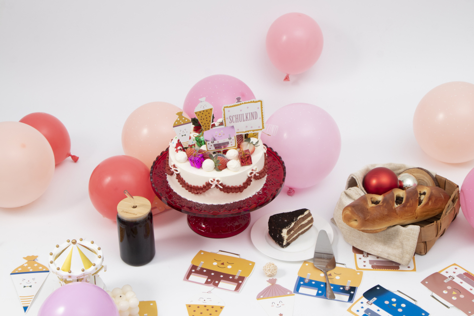 蛋糕甜点节日庆贺实拍图