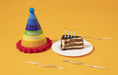 装饰道具生日帽子蜡烛小蛋糕高清图