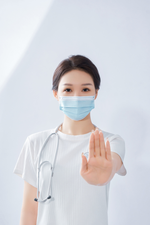 护士人物手势口罩实拍图版权图片下载