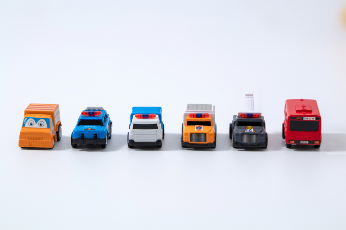 卡通回力玩具迷你车高清图
