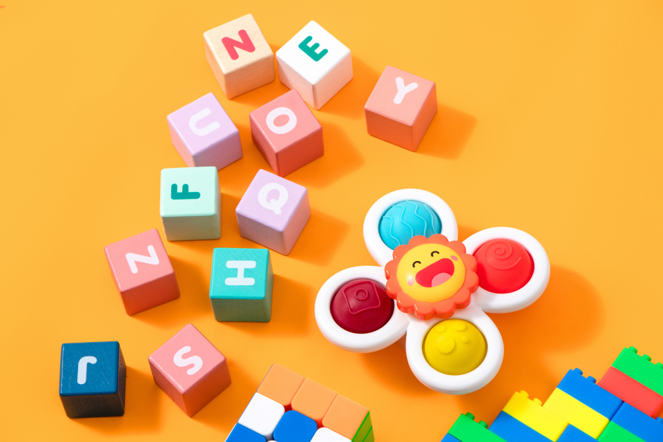 幼儿宝宝益智积木早教实拍图