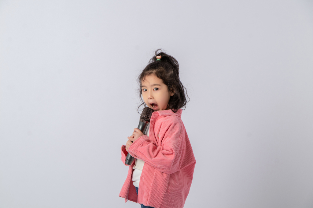 漂亮女童模特高清图版权图片下载