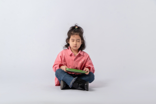 闭目养神爱护眼睛图片