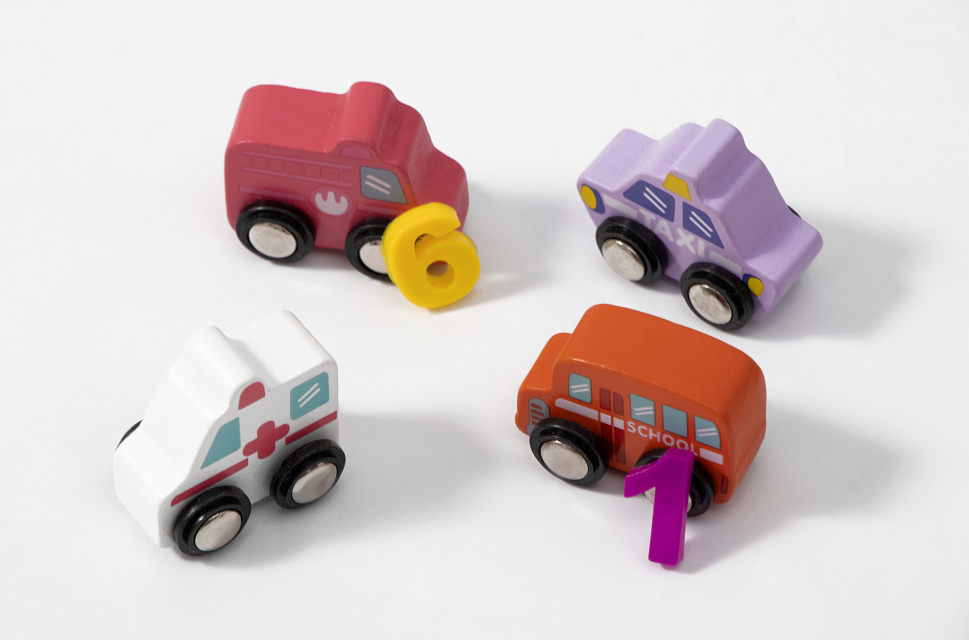 幼儿宝宝彩色益智启蒙玩具车实拍图