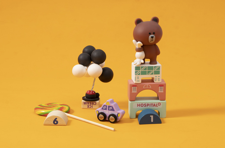 气球小熊装饰玩具积木小车实拍图版权图片下载