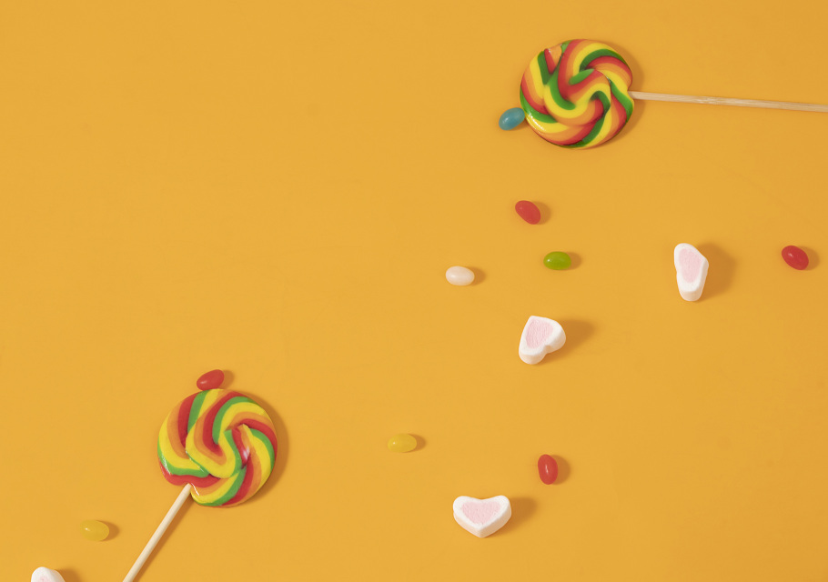 心形软糖彩色棒棒糖实拍图