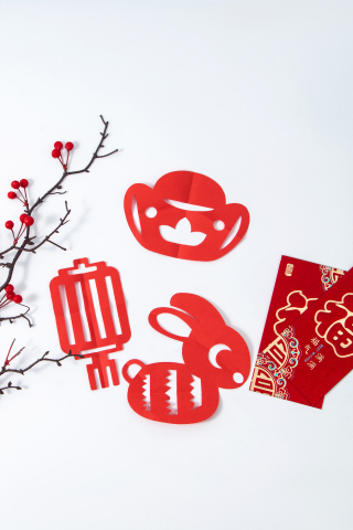 中国风手工剪纸兔年元宝红包实拍图