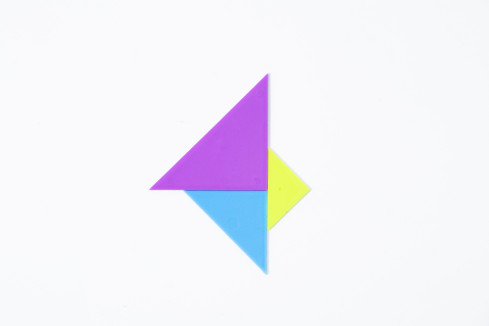 亮黄色小小三角板实拍图