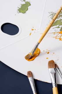 丙烯画蘸取颜料高清图