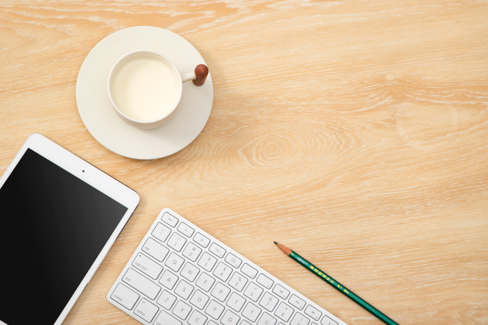 原木风办公环境下午茶实拍图