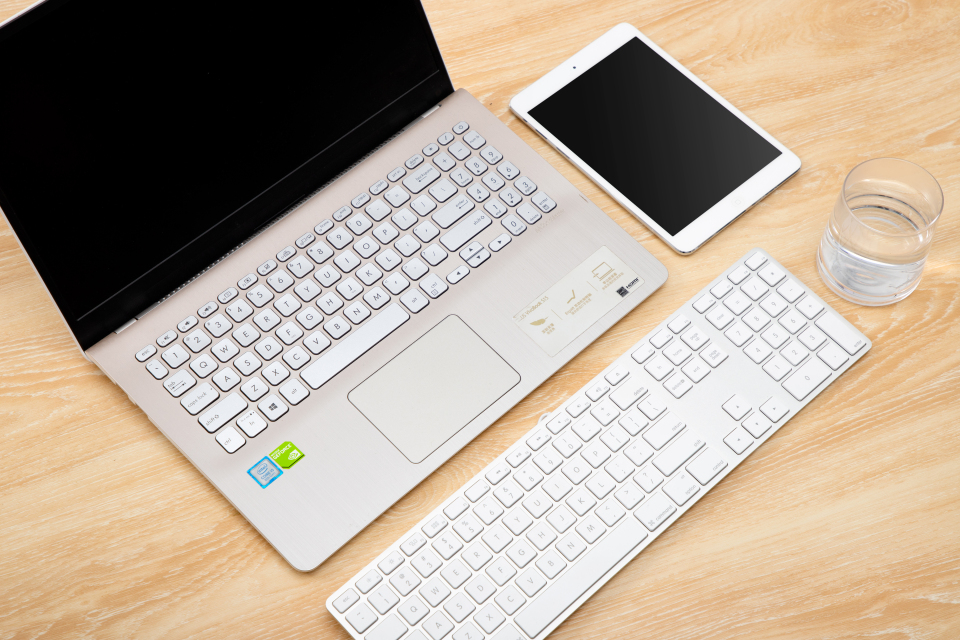 办公专用电子产品实拍图