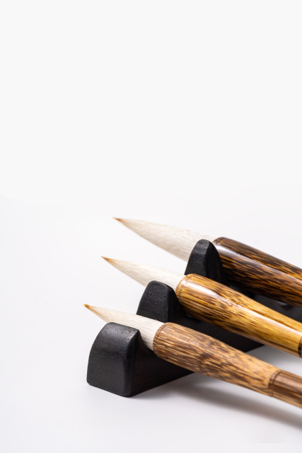 写意实木毛笔架托高清图