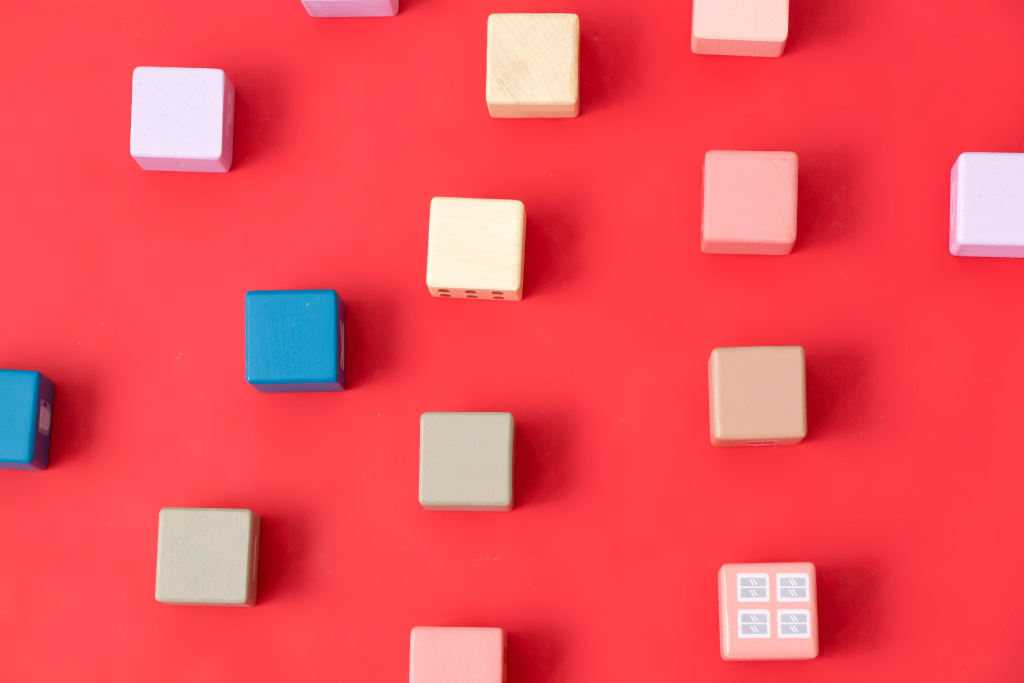 彩色方块儿童积木高清图版权图片下载