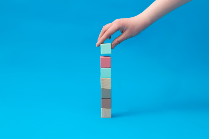 彩色几何方块幼儿玩具高清图版权图片下载