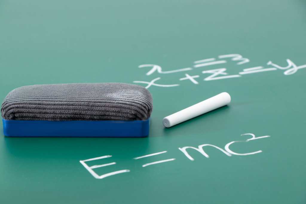 无毒教师专用环保粉笔工具实拍图版权图片下载