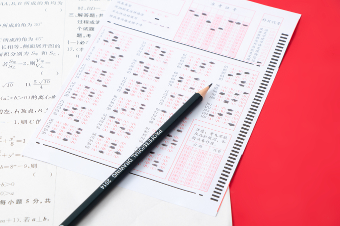 考试答题卡填写实拍图