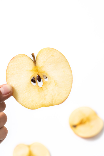 诱人多汁的苹果切面高清图