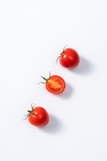 红色鲜切小番茄高清图