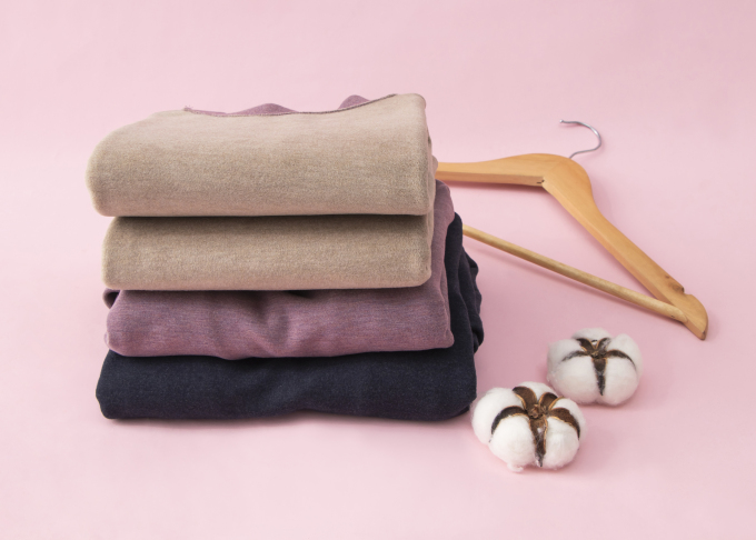 女式服装衣架电商展示图