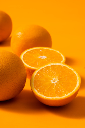 新鲜大果当季超甜橙子对半切实拍图