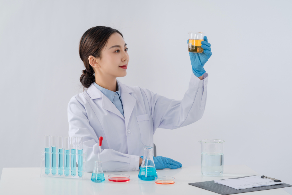 医疗行业医学研究实拍图版权图片下载