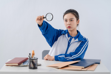 天真烂漫的女学生高清图