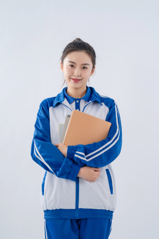 乖巧甜美的优秀学生代表实拍图