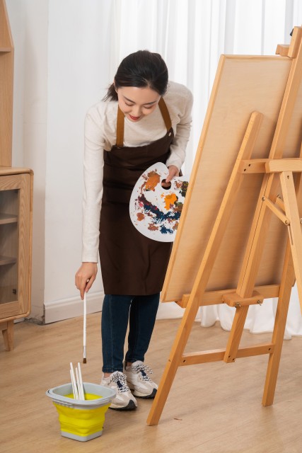 涮笔的女教师实拍图