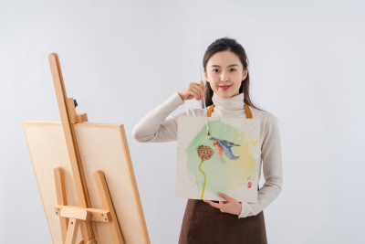 可爱画作女孩展示图