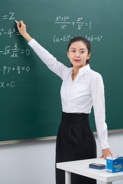 高中数学老师上课实拍图