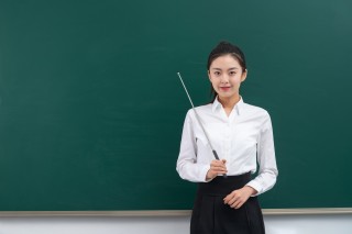 历史老师正在讲解知识点高清图