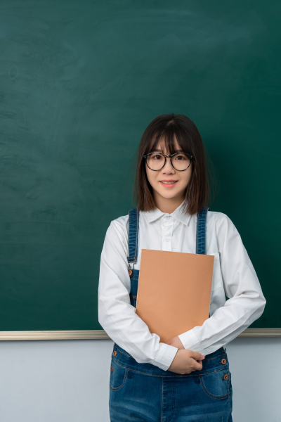 学校教育培训学生图片