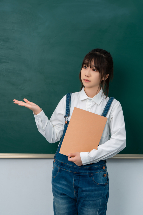 高中女学生实拍图版权图片下载