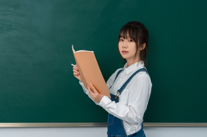 学校教室上课图