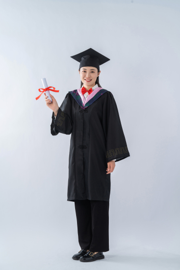 大学女生毕业照高清