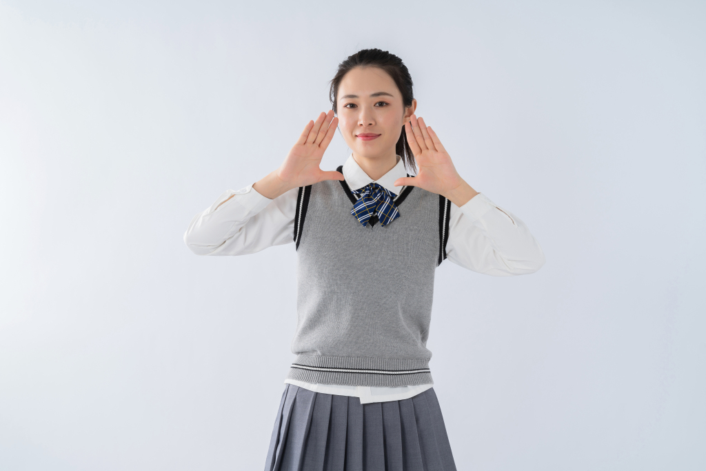 呼喊的扩音手势高清图版权图片下载