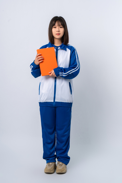 发誓好好上学的女高中生实拍图