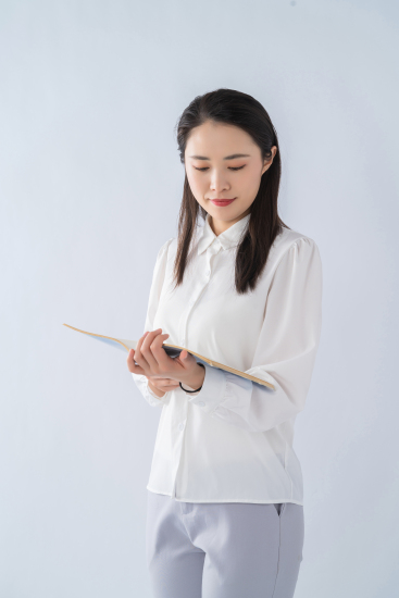 上课中的高中老师图