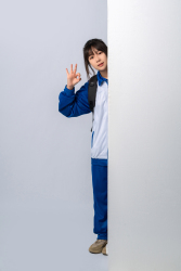 侧身出来的高中生高清图