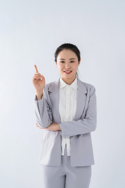 正装职场女性实拍图