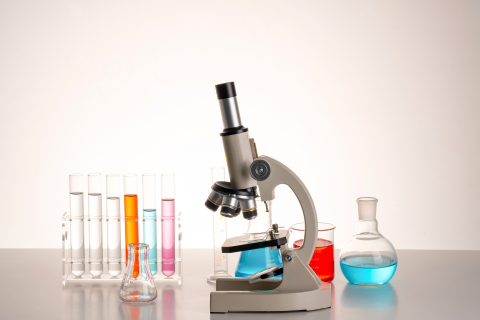 显微镜化学实验器材实拍图