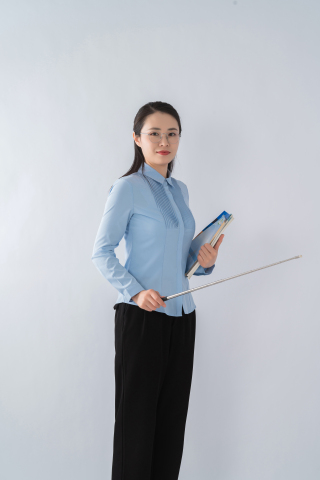 充满活力的专业教师实拍图