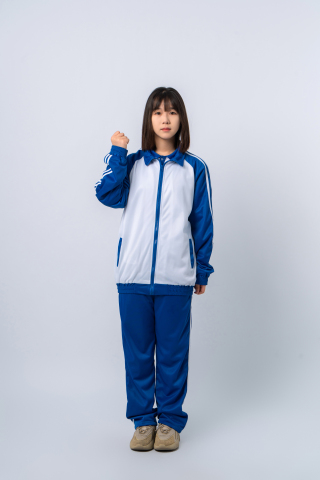 高中生宣誓全身实拍图